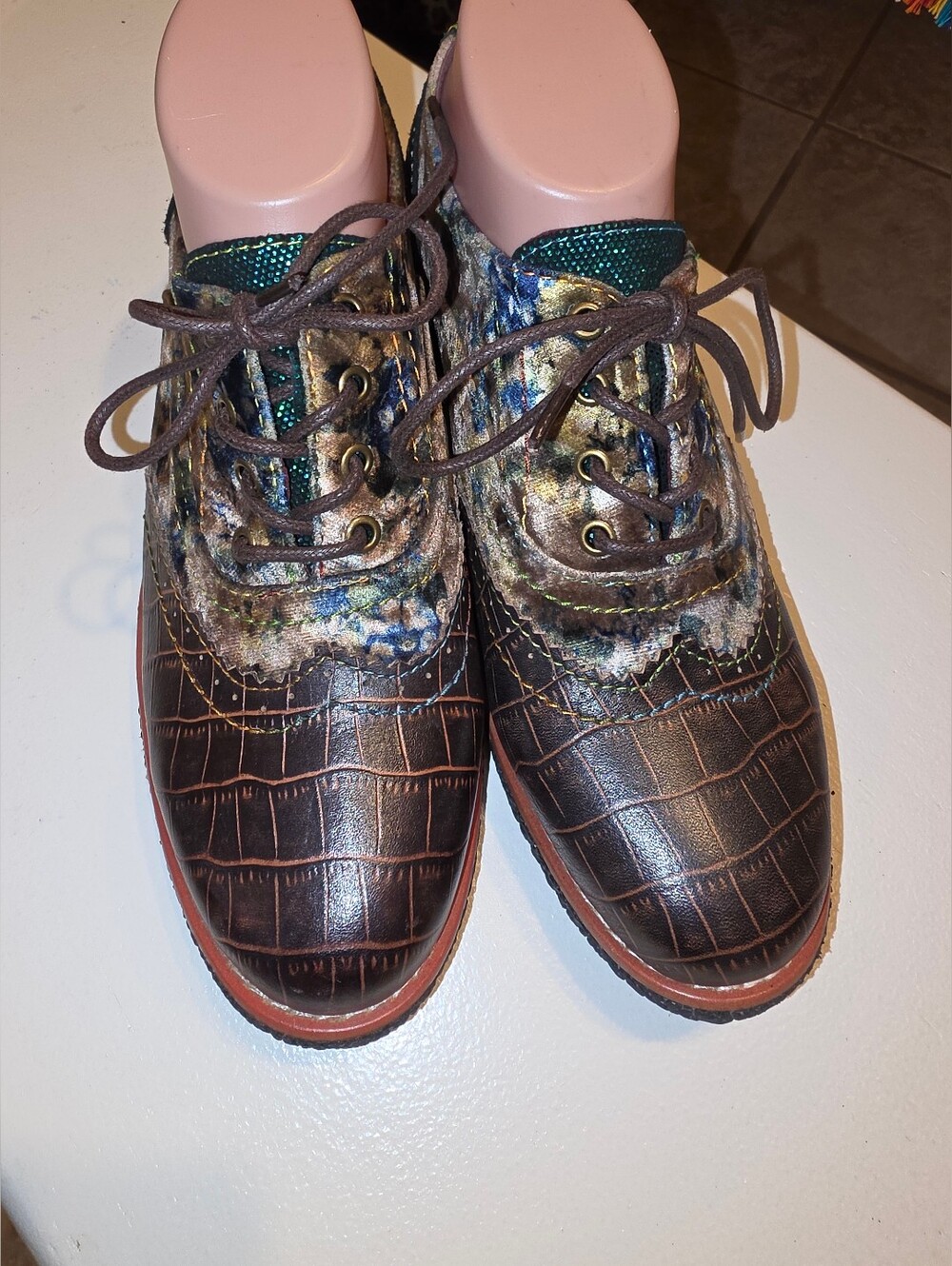 L'ARTISTE Multi Color Oxfords Green Blue Cream faux Croc Toe Size 8.5/39 Lk Nw